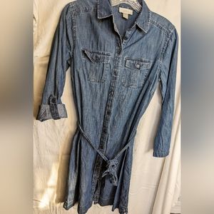 LOFT Sz 2 Denim dress so versatile!